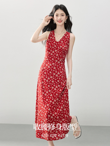 Xi world is bright red floral hanging neck dress for women's summer French vacation sleeveless suspender V-neck long dress