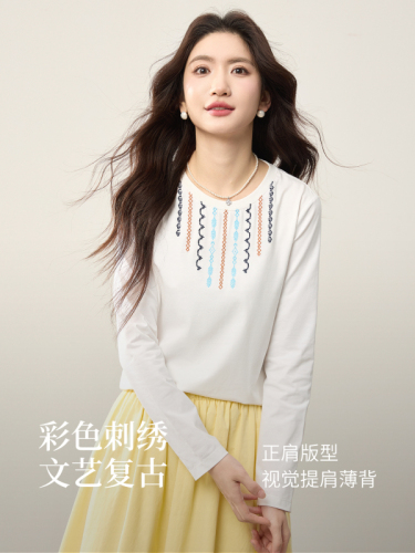 Xi World Bo Xi Xi national style embroidery long-sleeved T-shirt women 2026 spring new style literary retro bottomed shirt top