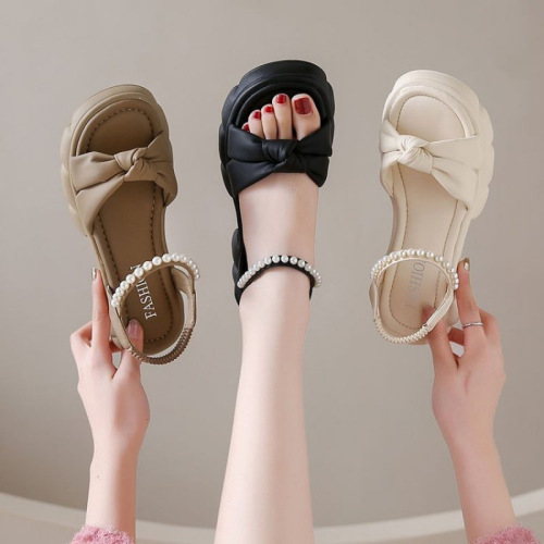 2026 summer outer wear sandals cross-border French fairy style soft sole non-slip women's fashion sandals