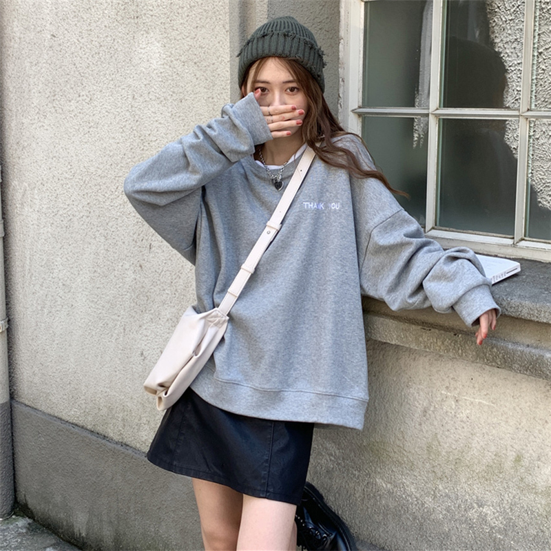 Autumn and winter round neck sweater women's Plush thin style