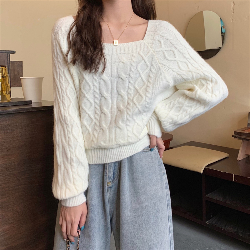 Square neck loose bottomed top women's autumn retro twist Japanese ins lazy style Korean soft high-grade sweater