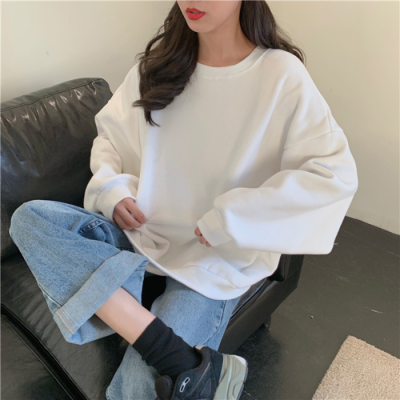 Autumn and winter Korean 2021 new solid color Pullover loose lazy style couple girlfriends Plush thickened long sleeved women's sweater