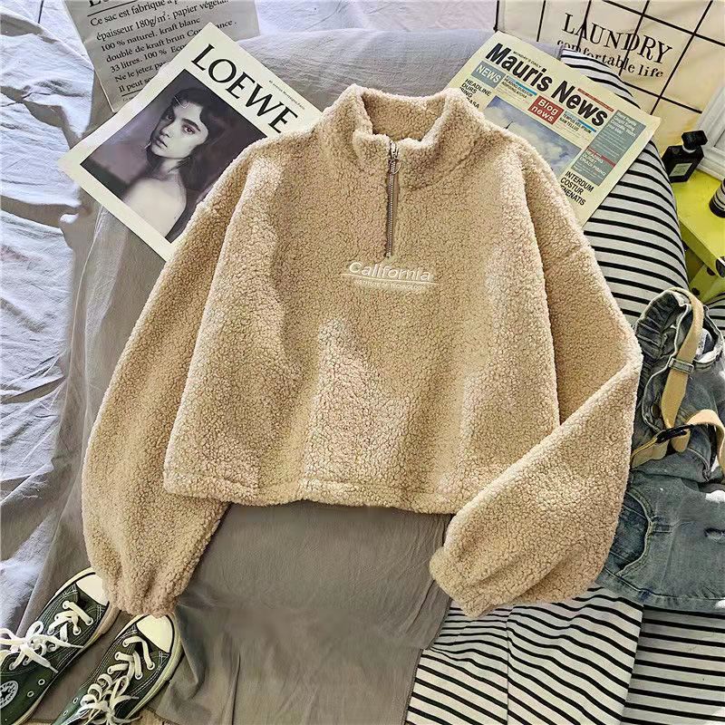 Boys and girls' 2021 autumn and winter new plush thickened cashmere sweater loose Korean thickened short coat trend