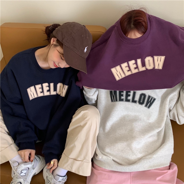 Korean college girls' retro letters printed loose and versatile thin sweater