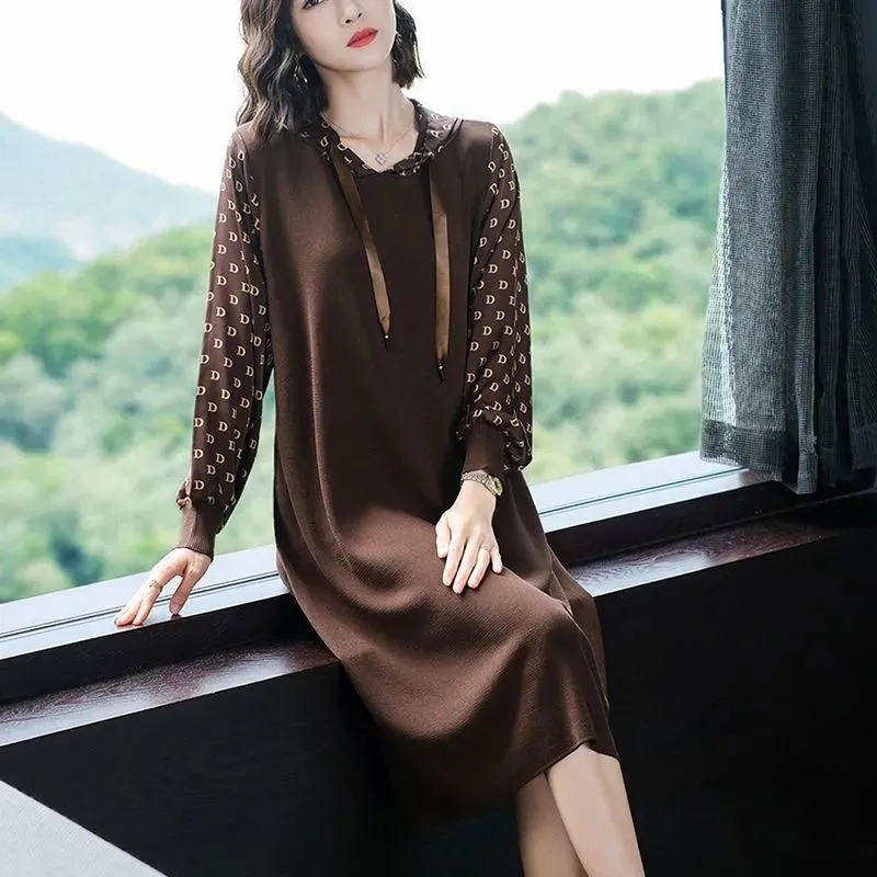 2021 autumn long sleeved hooded fashion dress women's broad lady's foreign style, thin, high-grade, belly covering and bottoming skirt