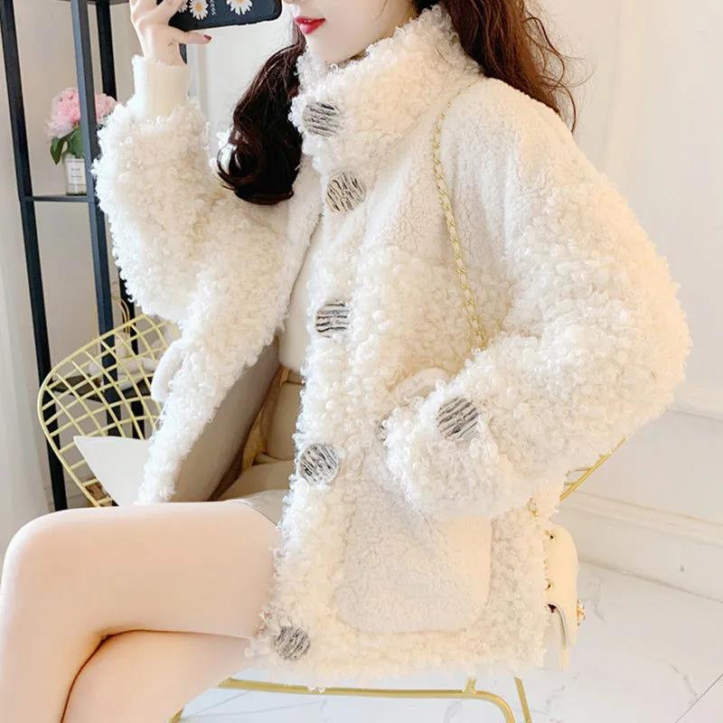2021 autumn and winter new style small fragrance design sense button lamb wool net red short small coat women's fashion