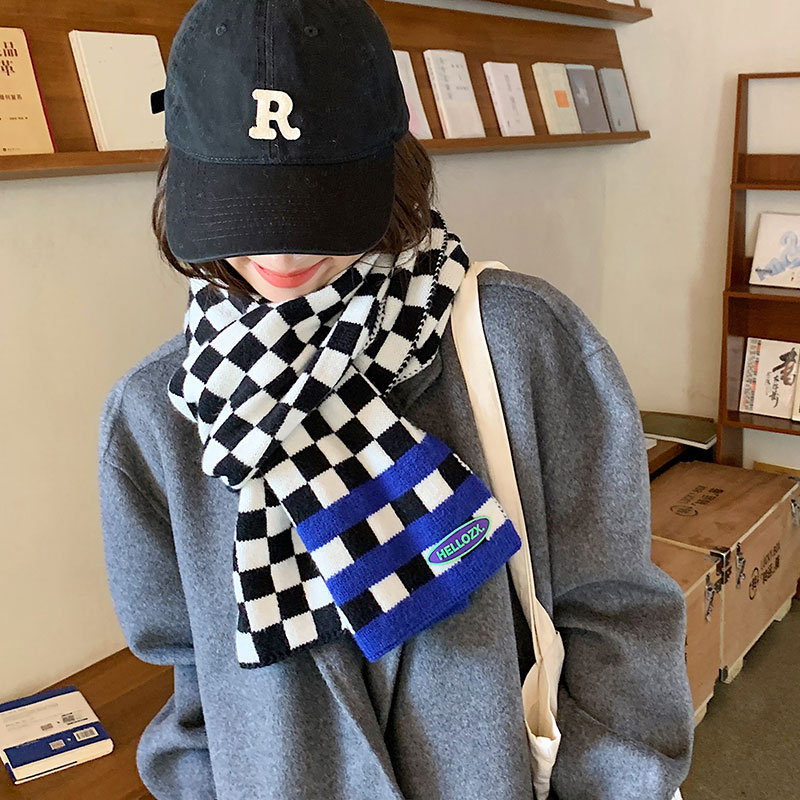 Chessboard scarf female Japanese black and white imitation cashmere Plush thickened in autumn and winter with scarf Korean warm Bib
