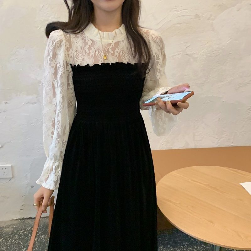 Spring and autumn 2021 new French Vintage Lace cut-out splicing long sleeve waist closing golden velvet dress long skirt