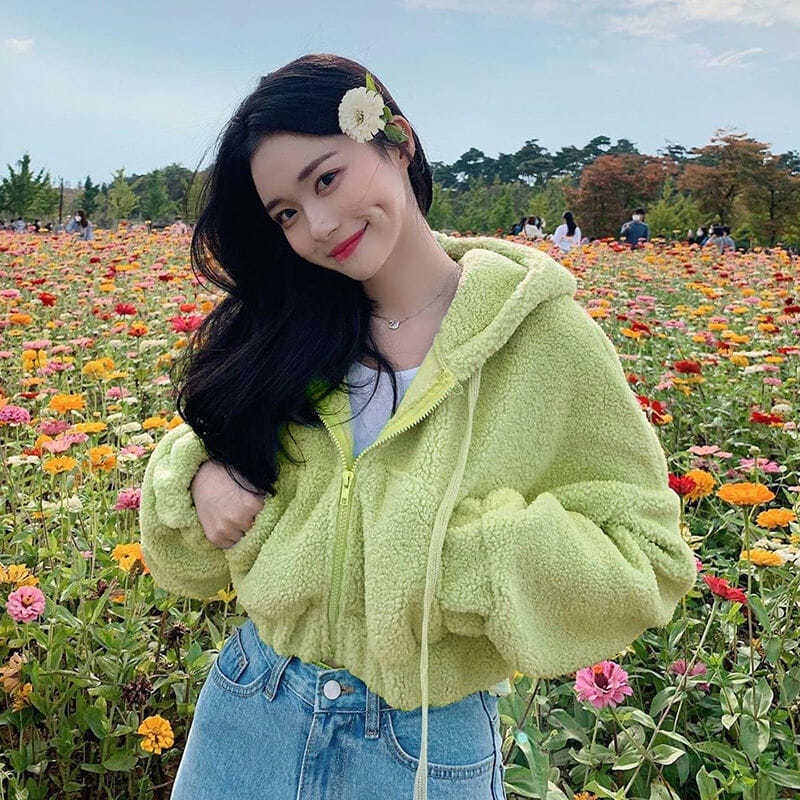 Solid color aging lamb Plush face hooded kangaroo pocket zipper short sweater women's thin coat in autumn and winter