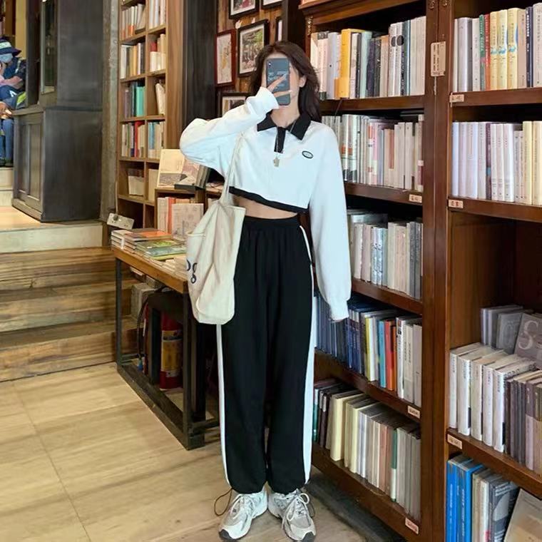 White polo collar short sweater women's wear spring and autumn 2021 new loose Korean small man top