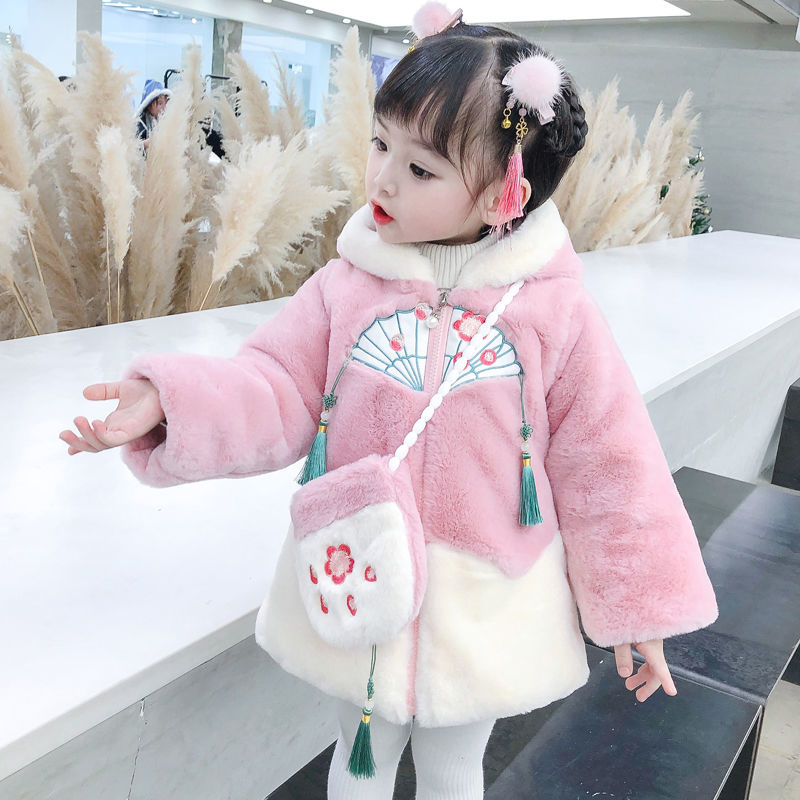 Girls' winter coat 2021 new thickened little girls' wool sweater children's winter foreign style hooded top
