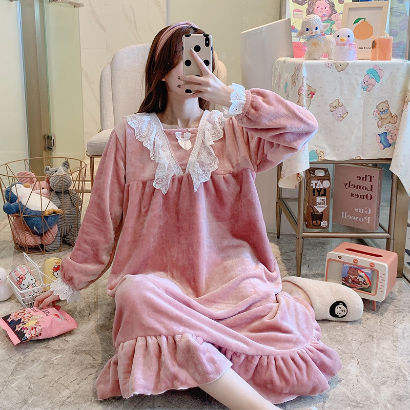 Autumn and winter Nightgown coral velvet thickened lovely round neck loose princess style Nightgown long net red velvet skirt