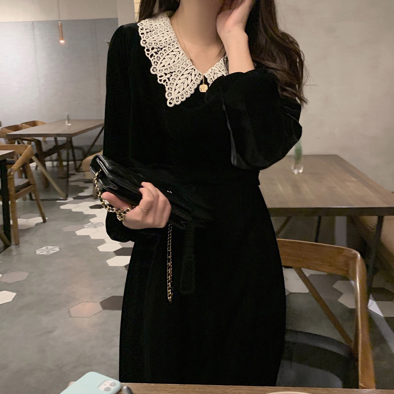 Good quality 2021 new style with coat long skirt Hepburn style black golden velvet bottomed dress