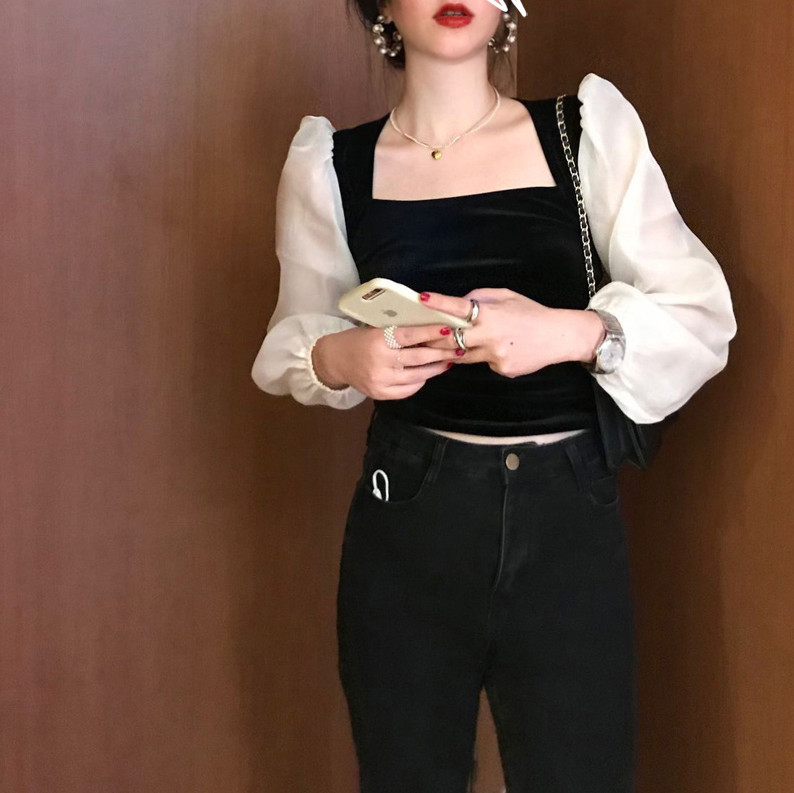 Good quality shirt female design sense niche 2021 new French clavicle square collar bubble sleeve shirt heart machine