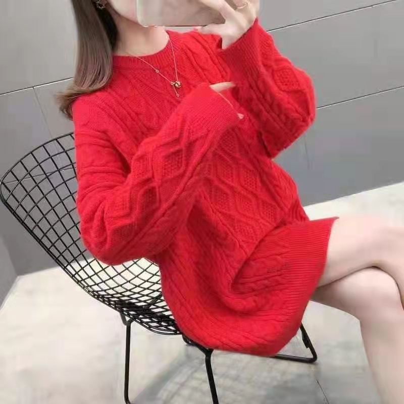 Mahua rhombic red sweater women's winter thickened Korean new loose retro round neck thick sweater wearing sweater outside