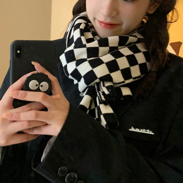 Popular chessboard scarf female winter ins net red Korean version student versatile knitted warm scarf black and white plaid