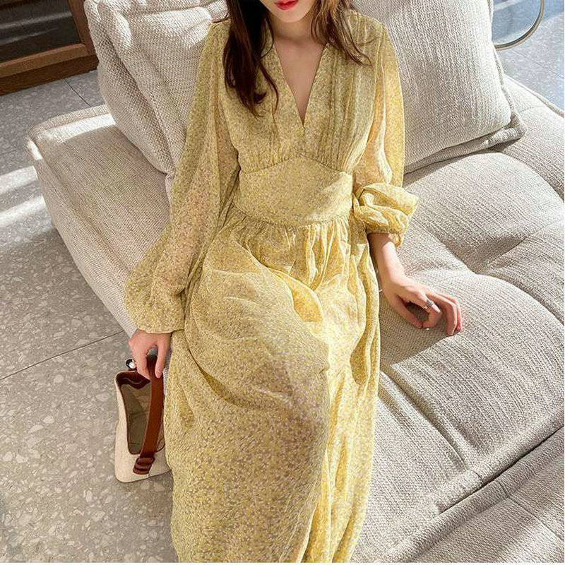Medium length Floral Chiffon Dress 2021 new spring and autumn long sleeve high waist loose large retro French skirt