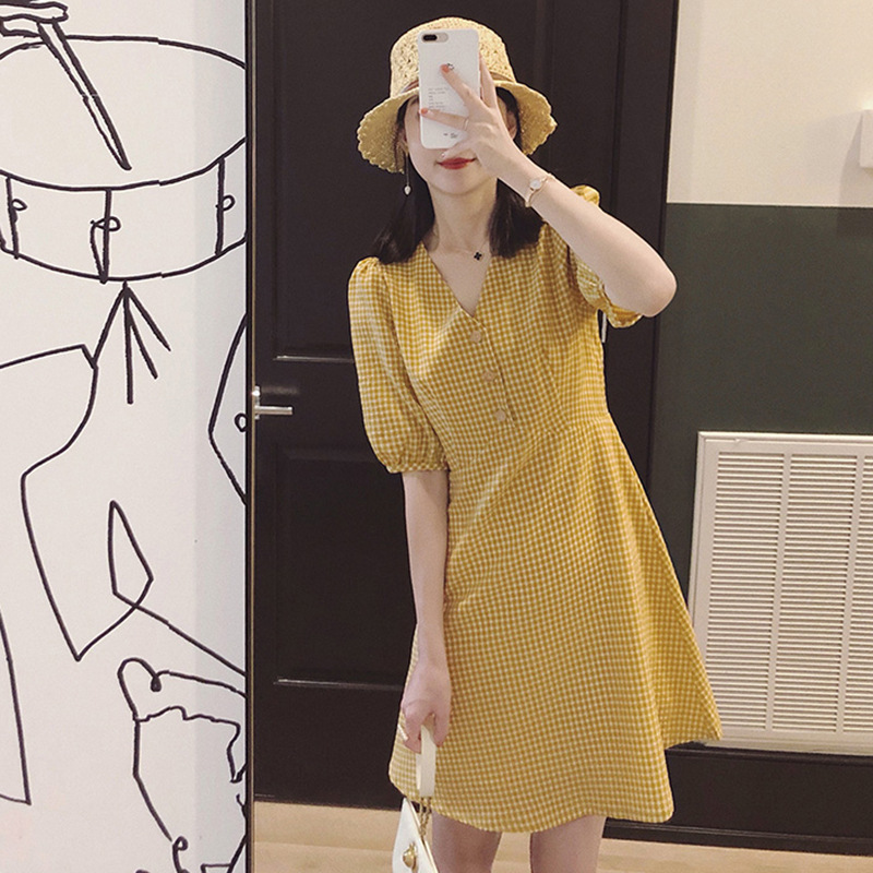 Summer clothes 2021 new slim women's clothes short stature fat mm heart covering belly dress short style
