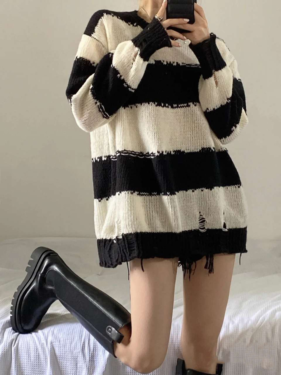 Striped sweater women's early autumn 2021 new loose lazy wind long sweater chic thin long sleeve top