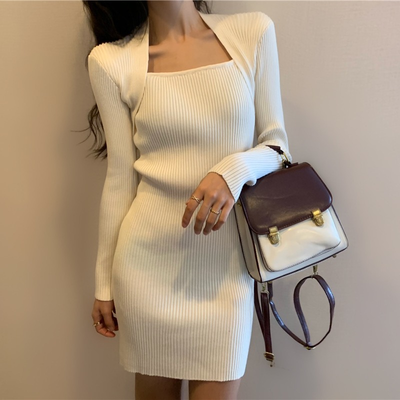 2022 spring foreign style sexy white knitted long sleeve dress Hip Wrap Skirt versatile thin bottomed skirt short skirt female