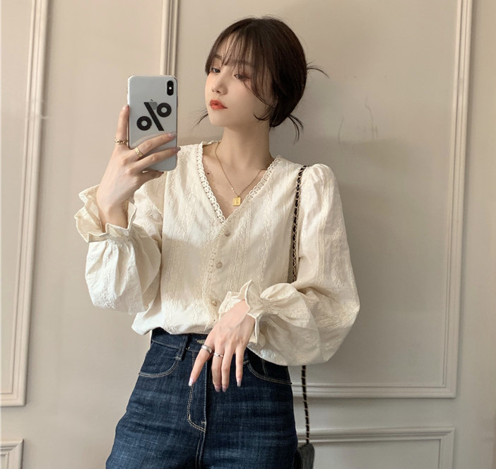 2022 new chic Korean embroidery lady apricot Shirt Top