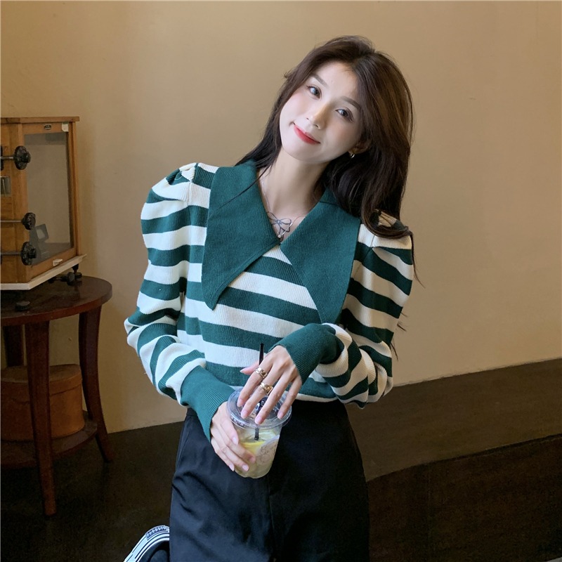Early autumn lazy short top design sense 2021 New Retro stripe long sleeve sweater women's sweater niche