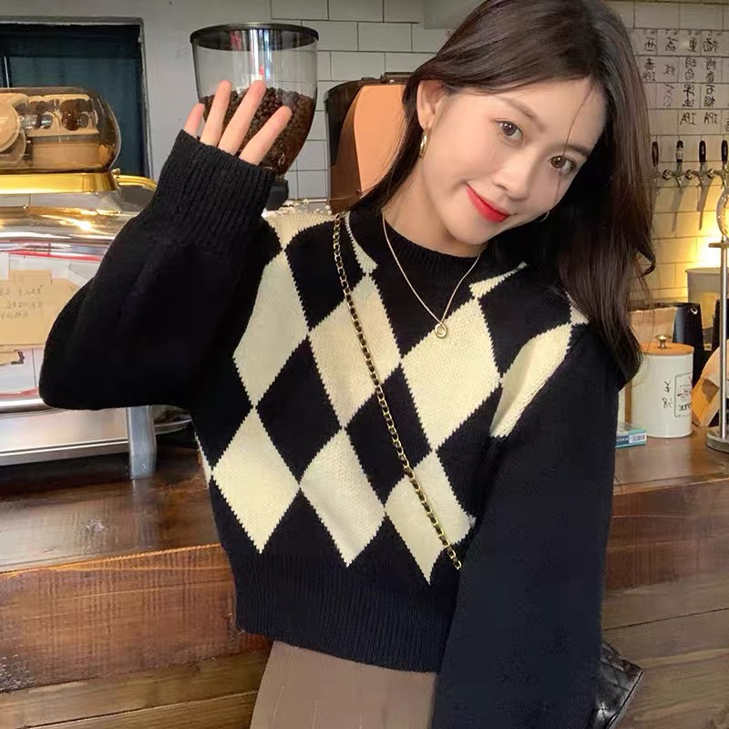 Vintage Lingge short sweater women's autumn and winter 2021 new minority color contrast loose Pullover and Knitted Top