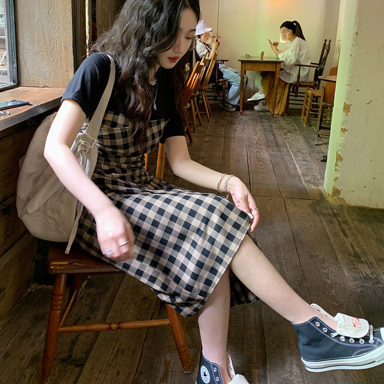 Spring and autumn retro high-grade sense stitched Plaid Dress Design sense of minority, narrow waist and thin A-shaped long skirt