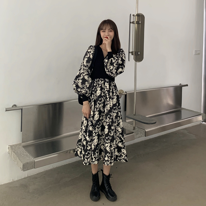 Large women's New Retro stitching fake two piece bubble sleeve floral dress women's high waist temperament long skirt