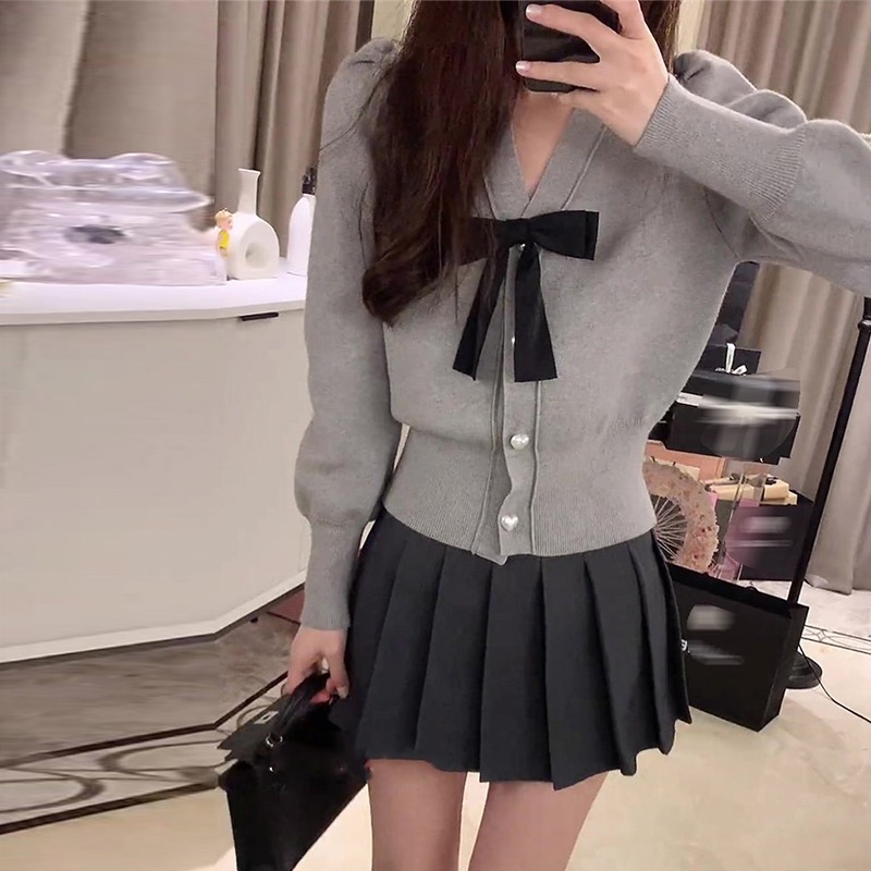 Bow V-neck grey sweater coat women's autumn and winter loose lazy wind and sun design sense of minority knitted cardigan