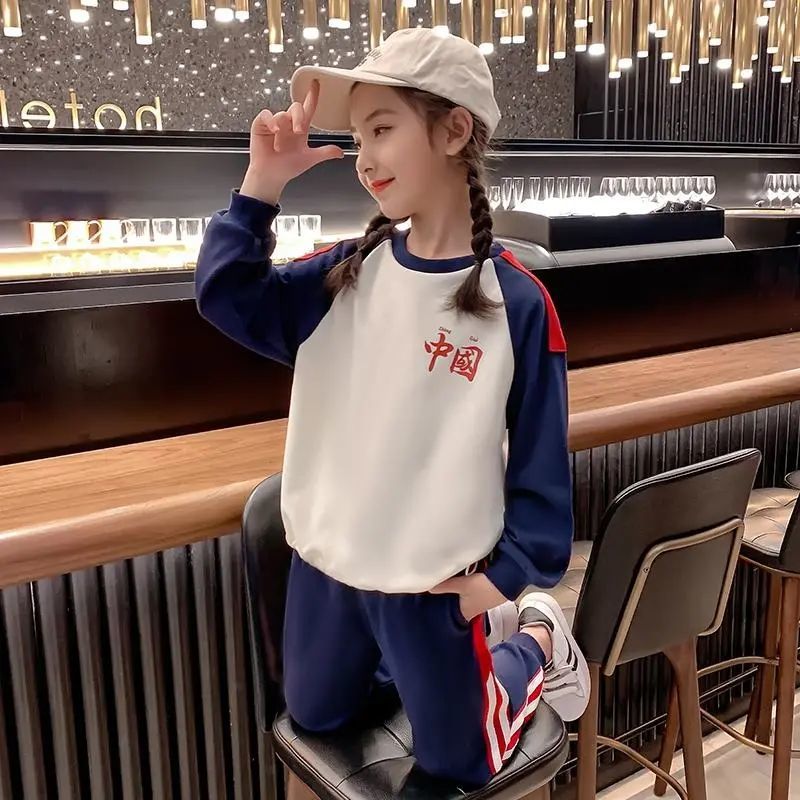 Girls' suit foreign style autumn clothes 2022 new fashion children's wear girls' sportswear spring and autumn children's sweater two-piece set