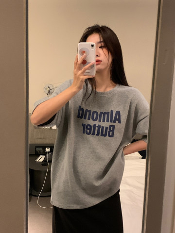 European and American retro T-shirt women's short sleeve summer sweet cool loose half sleeve design sense of minority black top women's fashion