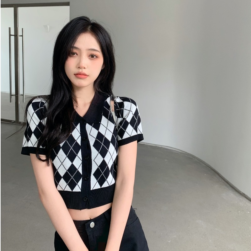 Shrimp skin hot selling spicy girl Lingge sweater women's summer 2021 American retro polo collar sweet and spicy short slim short sleeved top