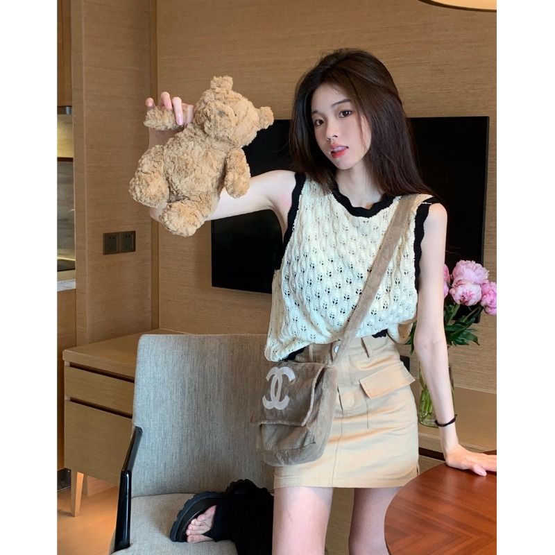 Vintage color matching hollow color matching knitted vest women's 2022 summer new design sense niche loose slim top