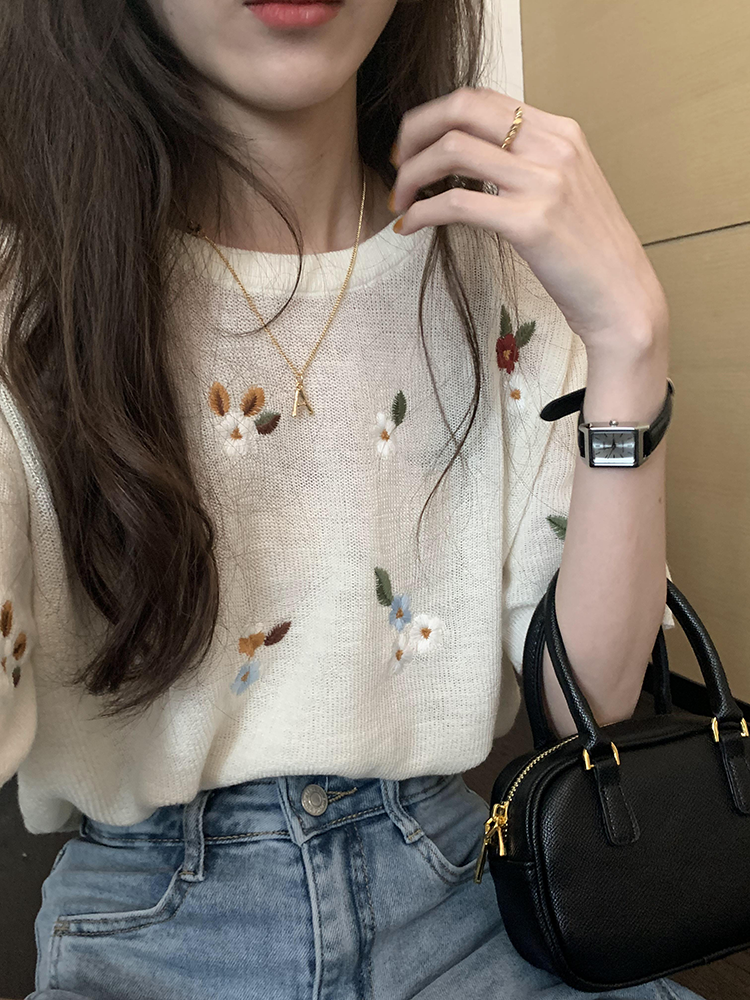 65% viscose 35% polyester fiber summer new short-sleeved women's knitted sweater round neck embroidery