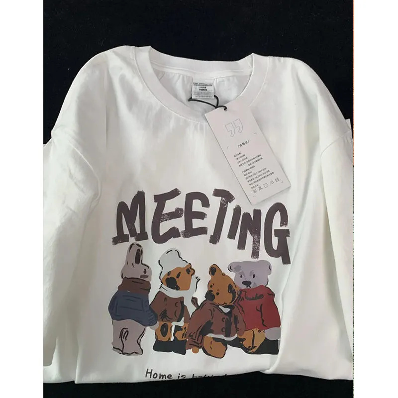 Short-sleeved T-shirt women's 2023 spring and summer new ins tide bear print niche design sense all-match tops