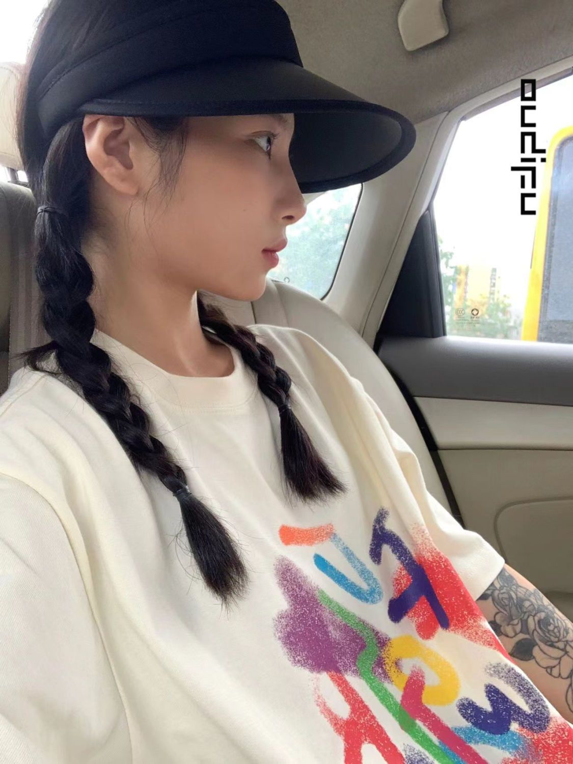American color letter graffiti print design short-sleeved sweet cool loose T-shirt female all-match summer tide
