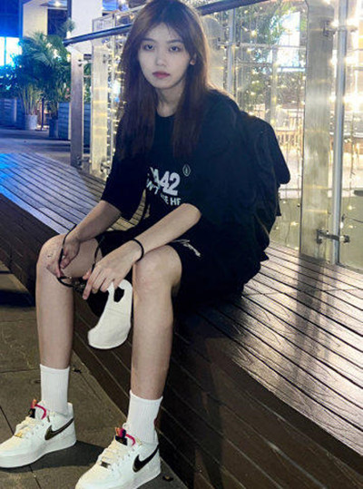 The new Korean version of the round neck short-sleeved all-match foreign style letter print pullover T-shirt top