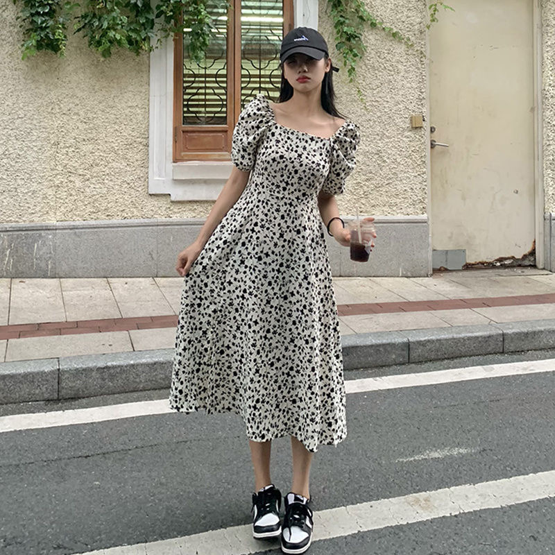 Square collar floral dress women's summer new waistline slim temperament mid-length skirt with slit puff sleeves at the hem