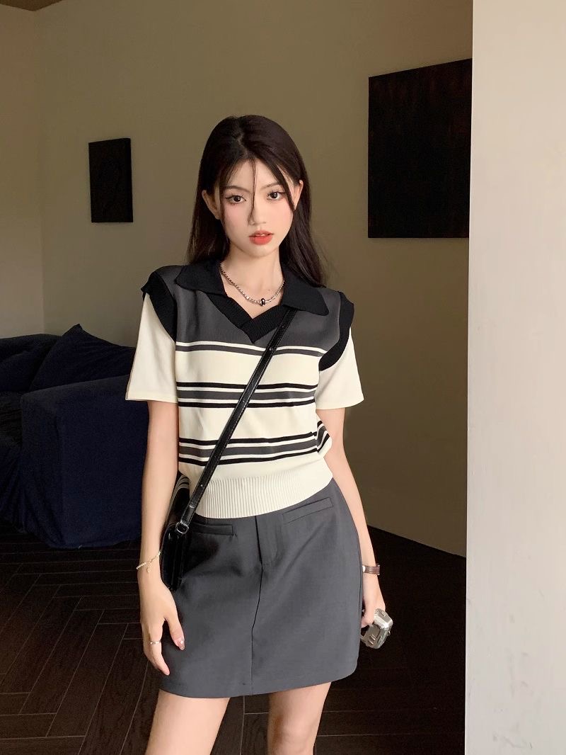 Stitching fake two-piece short-sleeved v-neck knitted t-shirt women's summer design sense niche retro striped short POLO
