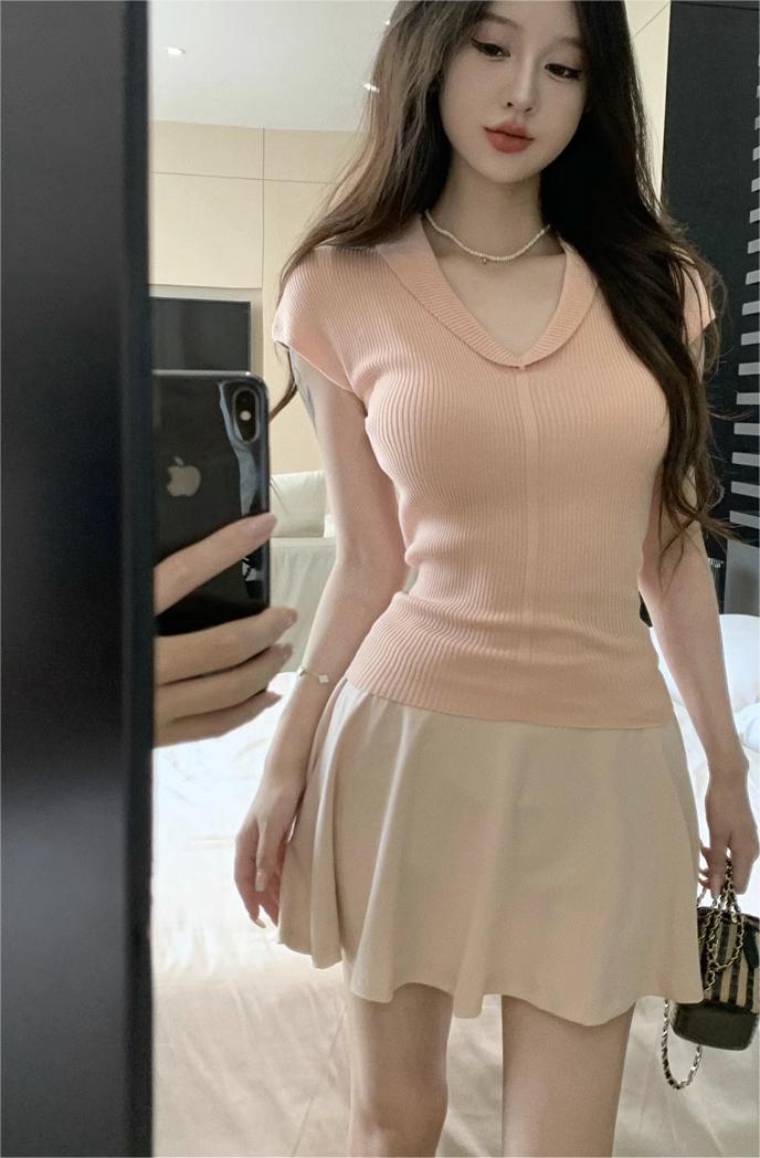 Hollow back to show figure Short-sleeved summer ice silk sweater Pure desire doll V-neck short tea art all-match top