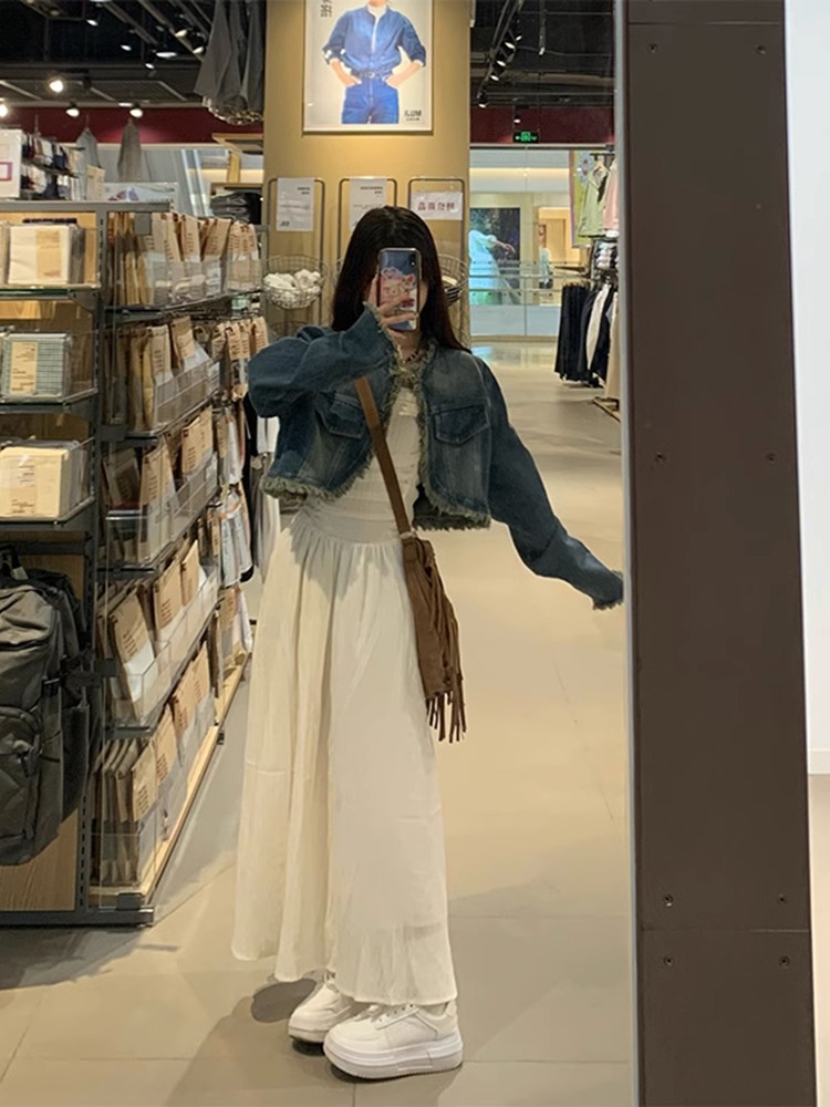 Tube top dress women's autumn 2023 new French style niche high-end waist slimming mid-length temperament skirt