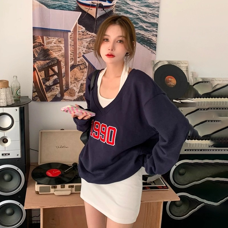 Navy blue American retro sweatshirt for women autumn 2023 new popular V-neck high-end pullover two-piece top