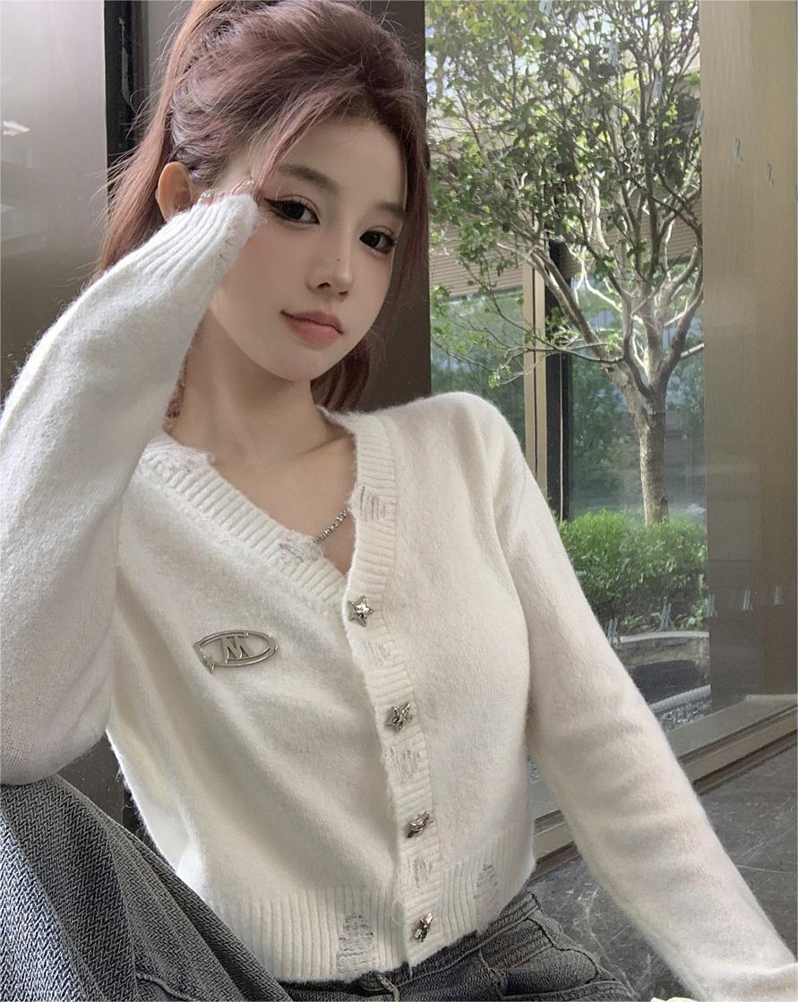 White ripped v-neck long-sleeved knitted cardigan for women in fall, high-end, slim, short, niche soft waxy top