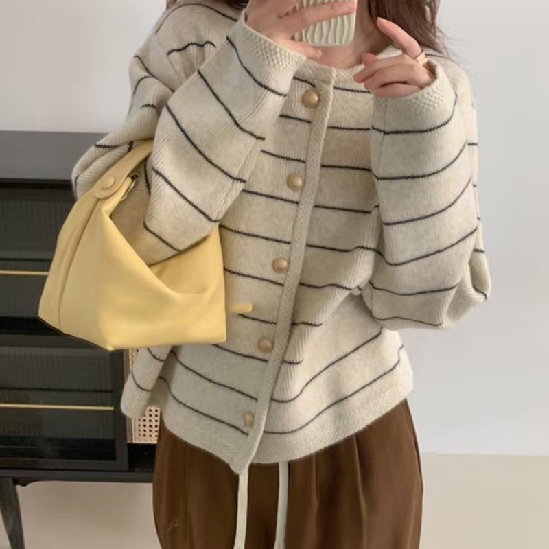 French style striped knitted cardigan for women in winter, loose and soft, round-neck retro style sweater jacket