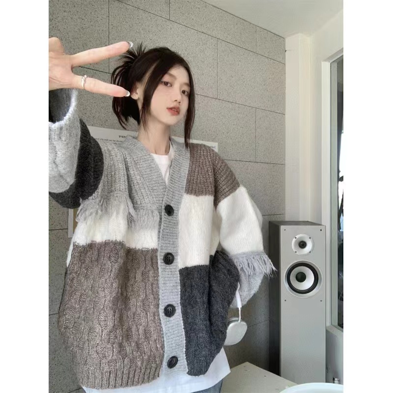 Retro lazy style V-neck tassel knitted cardigan coat for women autumn and winter Korean style niche chic top sweet sweater