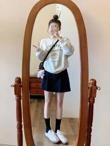 Autumn and winter round neck sweatshirt for women Korean style loose long sleeve top for women