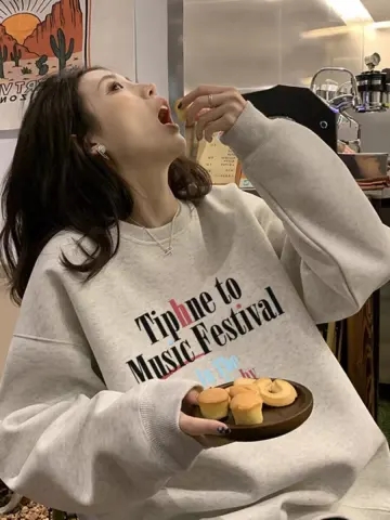 Autumn and winter round neck sweatshirt for women Korean style loose long sleeve top for women