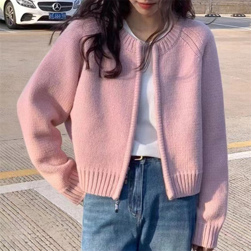 Round neck zipper sweater jacket for women 2023 autumn and winter Korean style gentle loose short knitted cardigan top for small people