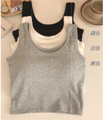 Short vest with breast pads for beautiful back